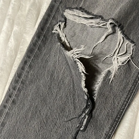 American Eagle Mom Jean | Size 12 Short - Picture 3 of 10